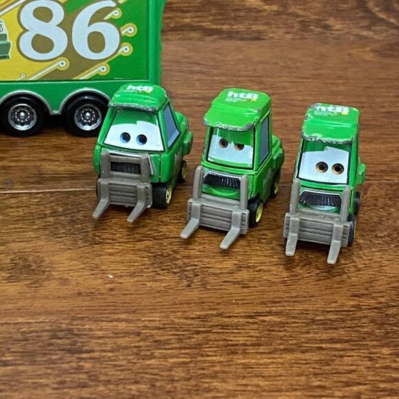 DISNEY PIXAR Vintage Chick Hicks Hauler Semi Truck Forklifts Set - Picture 4 of 12